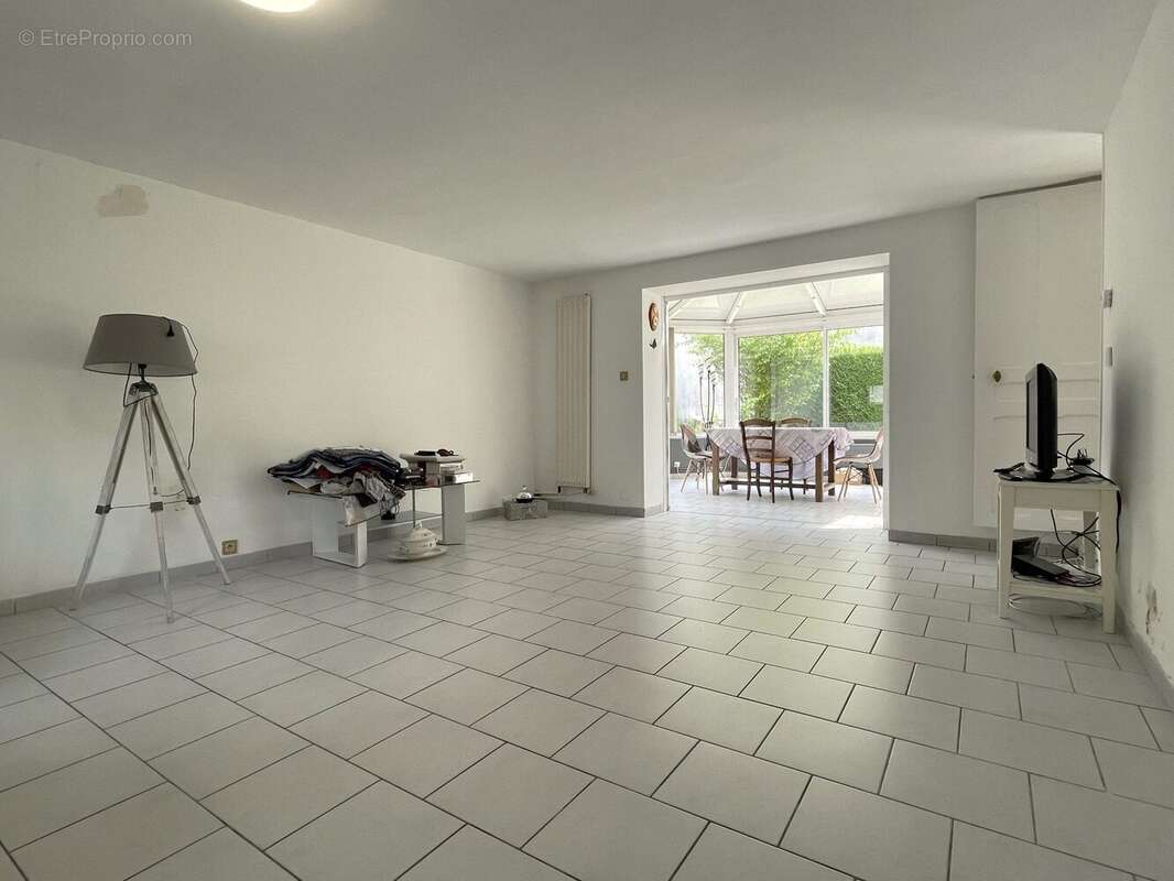 Maison à GRUCHET-LE-VALASSE