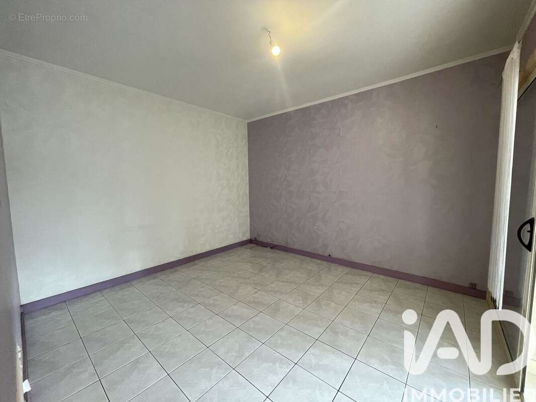 Photo 2 - Maison à NANTEUIL-LES-MEAUX