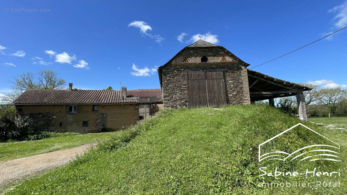 Maison à MIRANDOL-BOURGNOUNAC