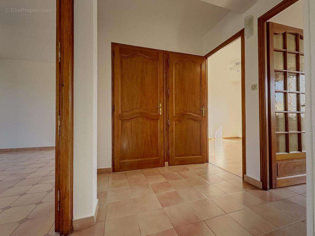 Maison à CHENOVE