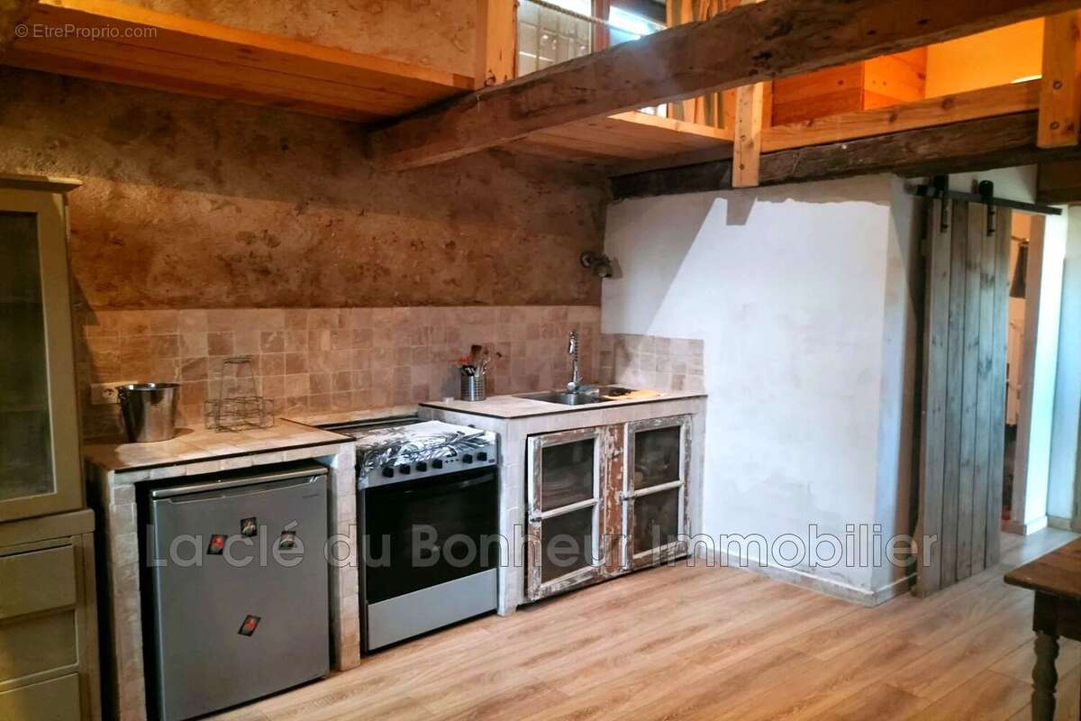 Maison à MOUSTIERS-SAINTE-MARIE