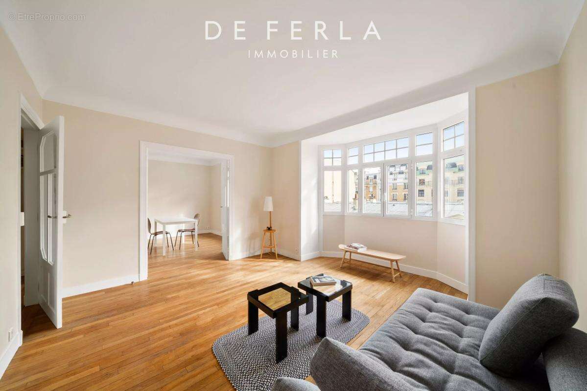 Appartement à PARIS-15E