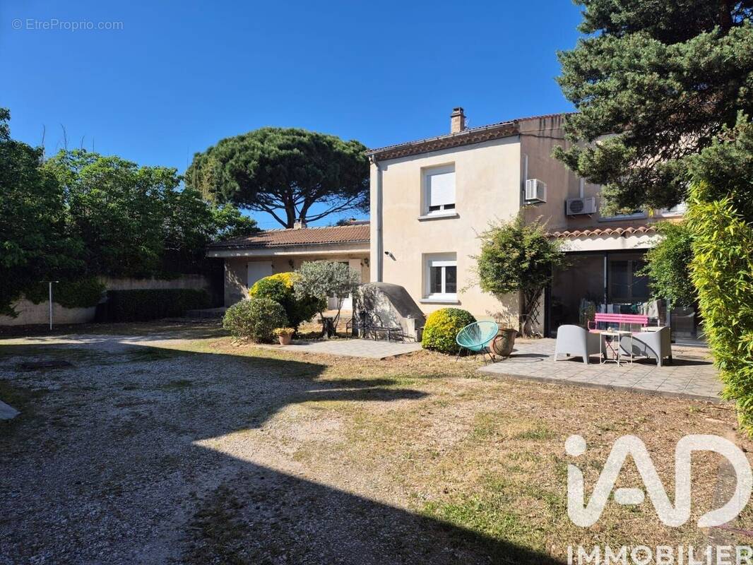 Photo 1 - Maison à SORGUES