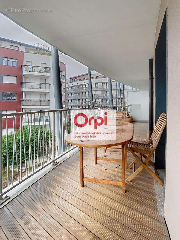 Appartement à ISSY-LES-MOULINEAUX