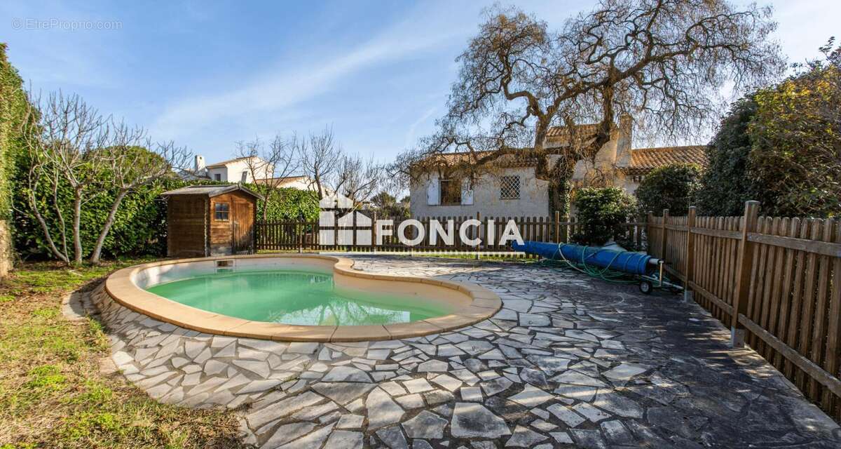 Maison à PELISSANNE