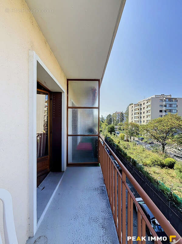 T3 - 76m2 - Secteur des Pommaries - 2 balcons - cave - - photo 9