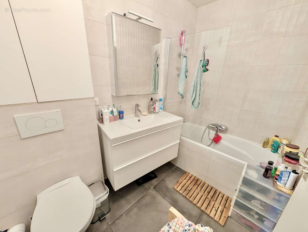 Appartement à PARIS-19E