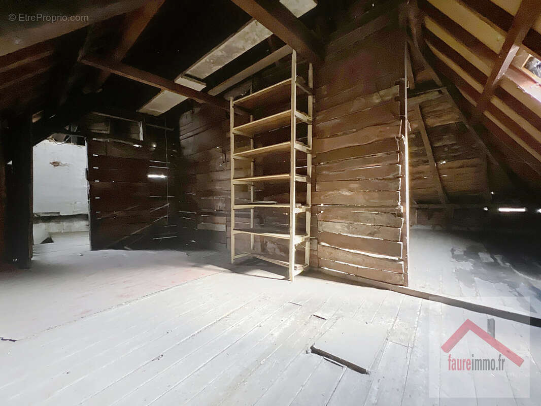 Appartement à ALLASSAC