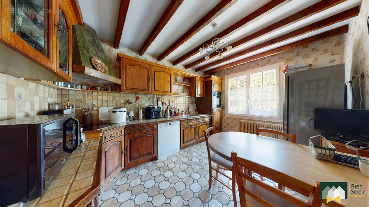 Maison à LEVES