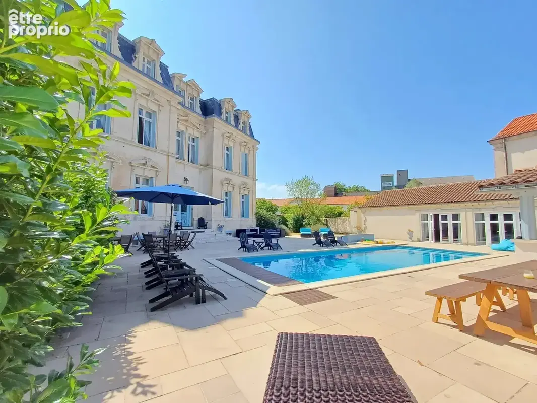 Magnifique château avec piscine chauffée - photo 16