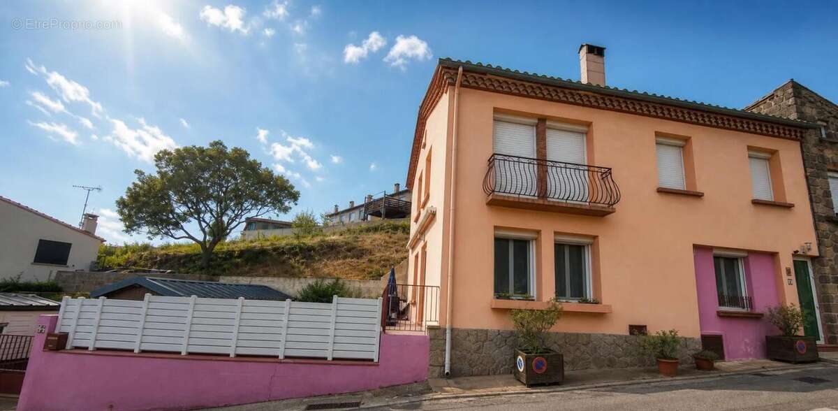 Maison de 5 pièces de 145 m² à Saint-Laurent-de-Cerdans - photo 11