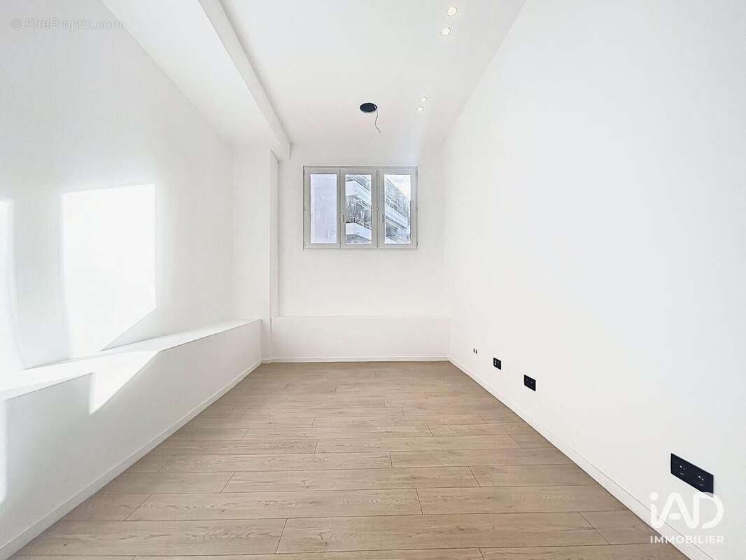 Photo 7 - Commerce à CANNES