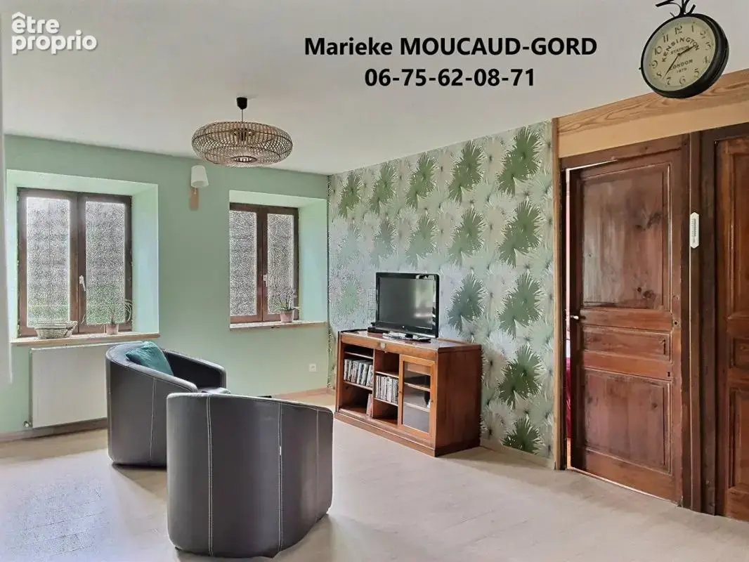 Maison en pierre rénovée de 150 m²  4 chambres dépendances  terrain clos  1489m² - photo 7