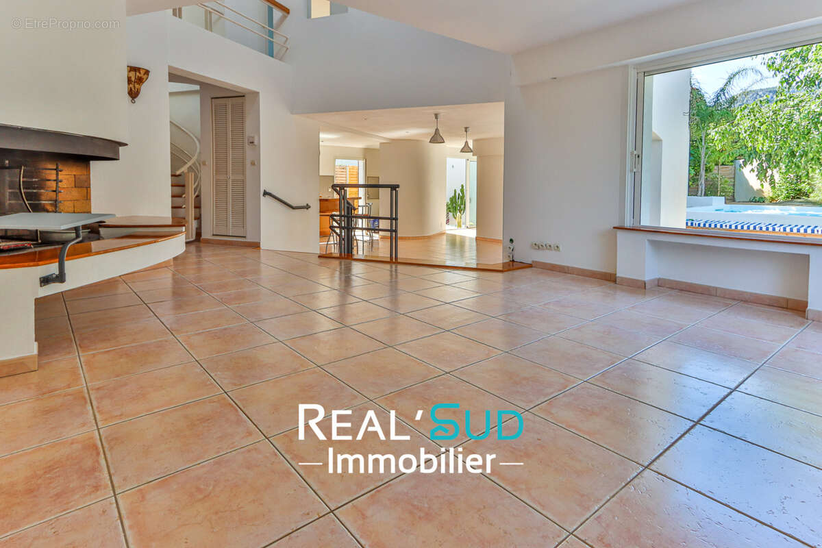 Maison à MARSEILLE-9E