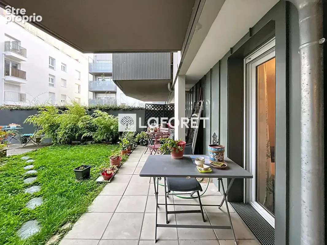 Rez-de-jardin lumineux avec grand extérieur de 86 m² - Un air de maison à Achères - photo 2