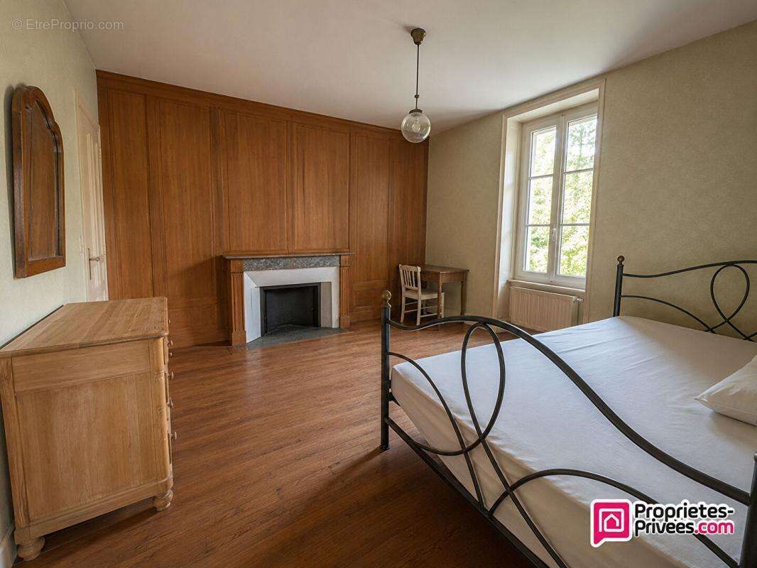 Maison Bourgeoise de caractère Lormes 7 pièce(s) 165 m2 + véranda 20m2 - photo 9
