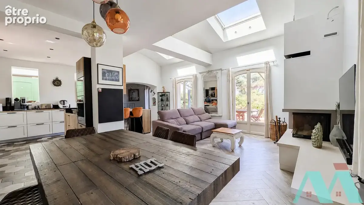 Maison rénovée 5 pièces 180m2 sur terrain 8700m2 en Provence - photo 9