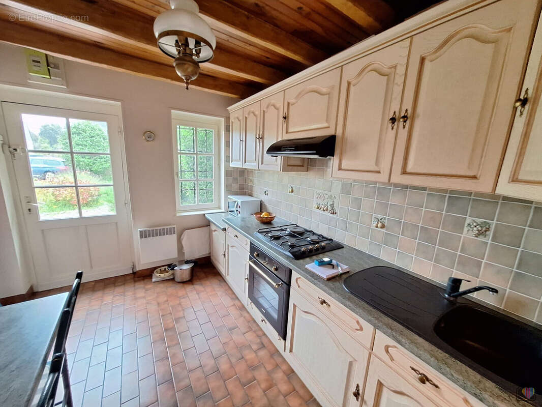 Maison à SAINT-MARTIN-AUX-BUNEAUX