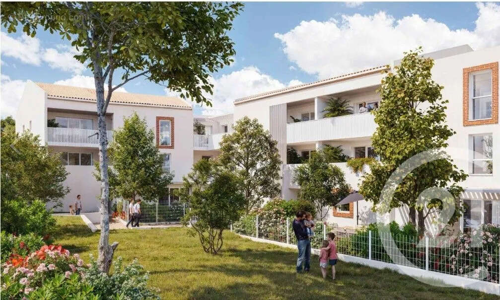 Appartement à CARBONNE