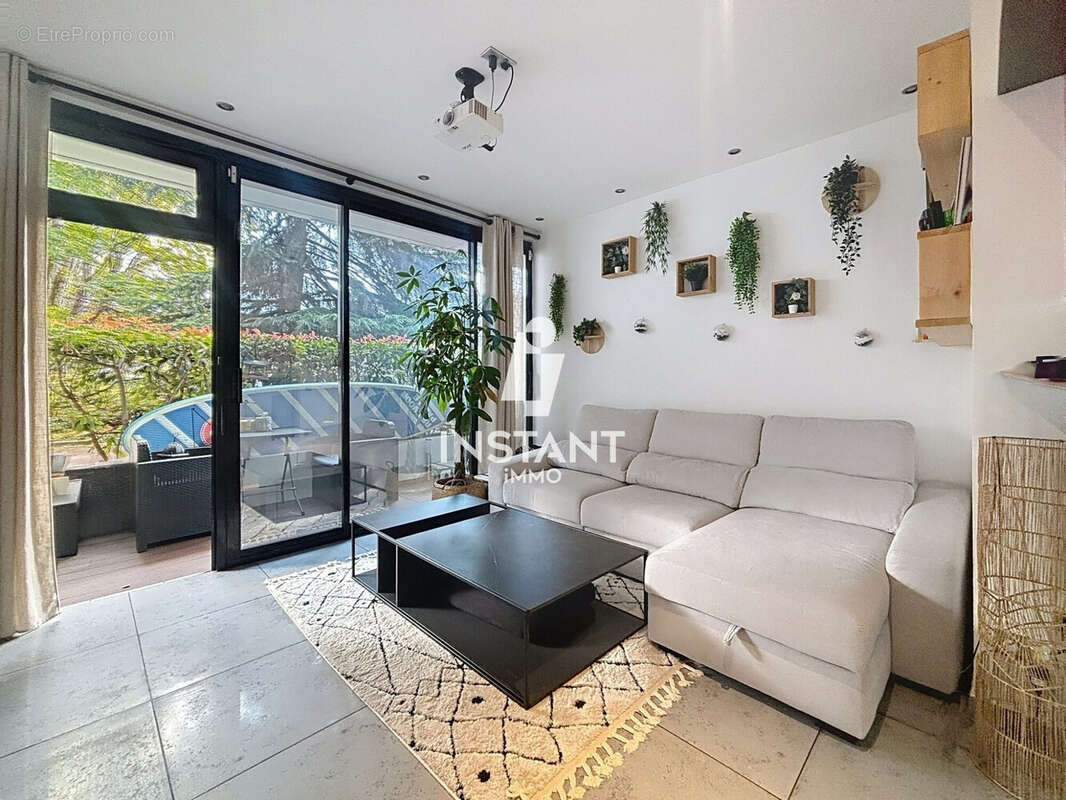 Appartement à NOGENT-SUR-MARNE