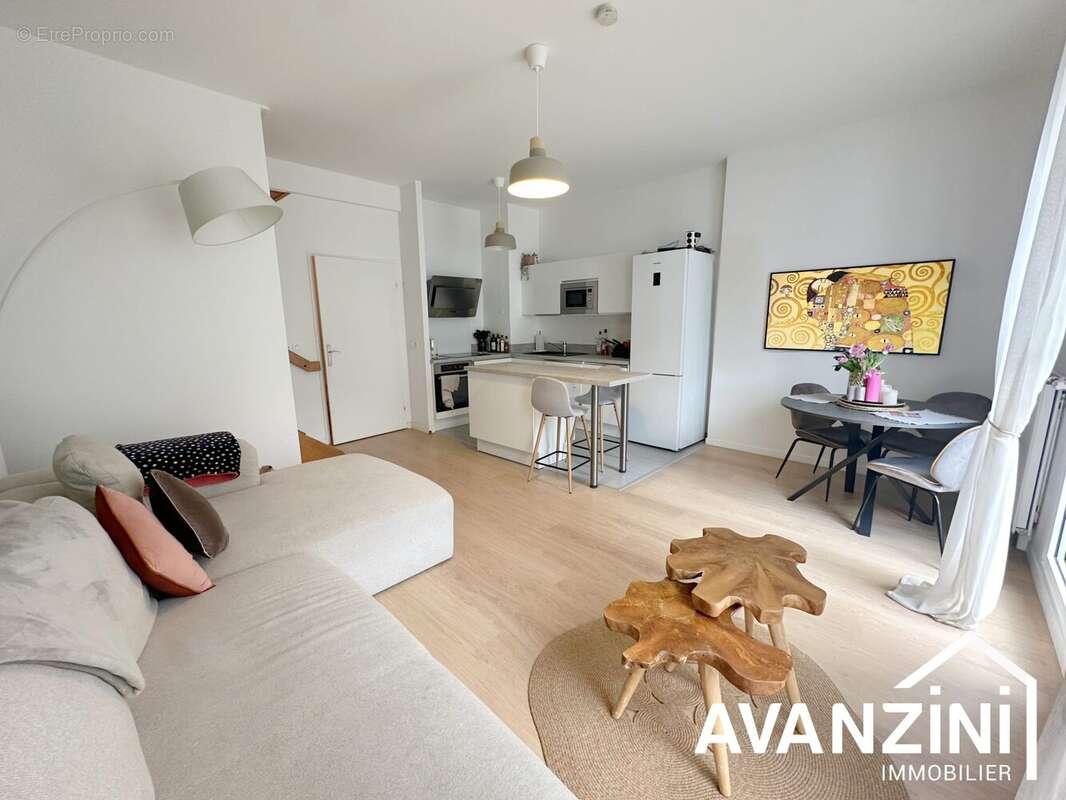 Appartement 77 m² à Chessy  - photo 2