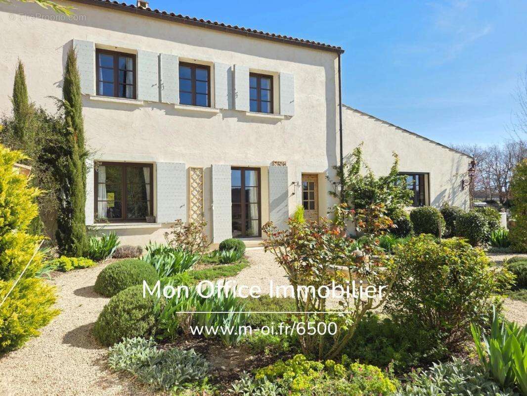 Maison à ANSOUIS