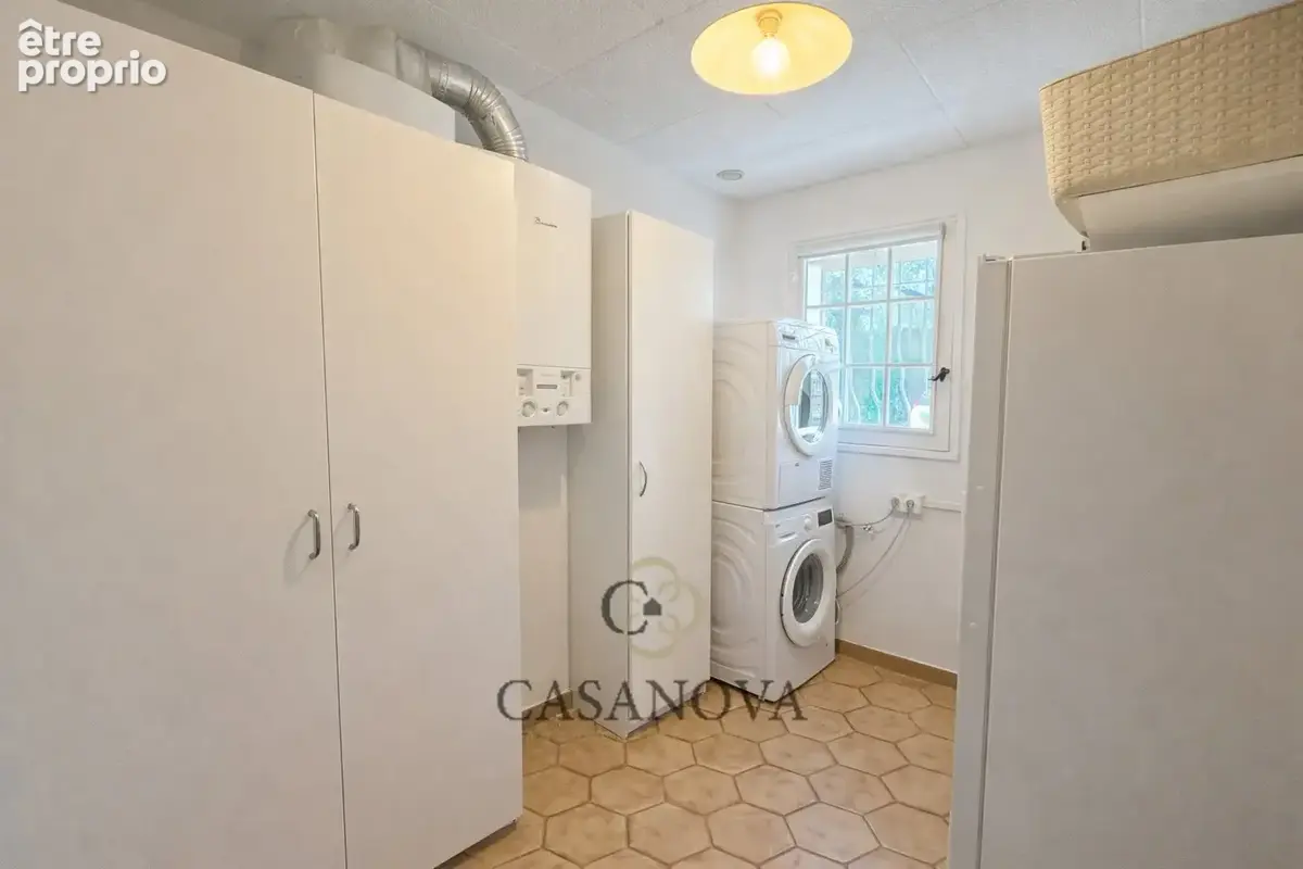 Maison familiale de plain-pied avec piscine et dépendance à Prades-le-Lez - photo 16