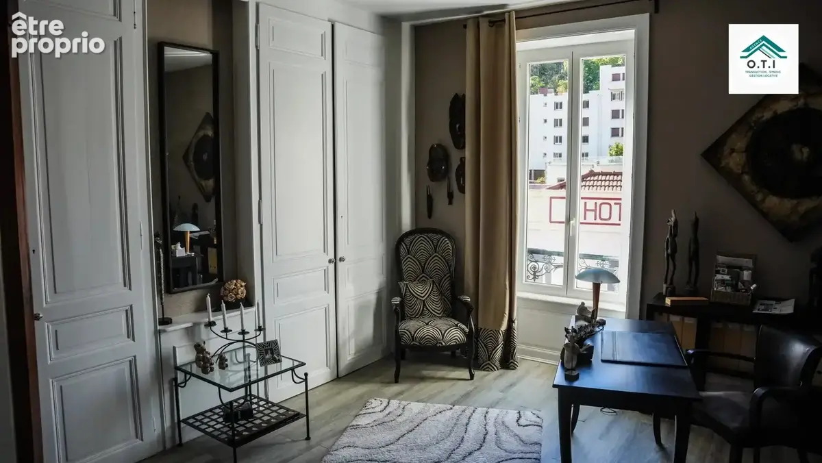 Duplex de caractère avec jardin privatif de plus de 600 m² - photo 4