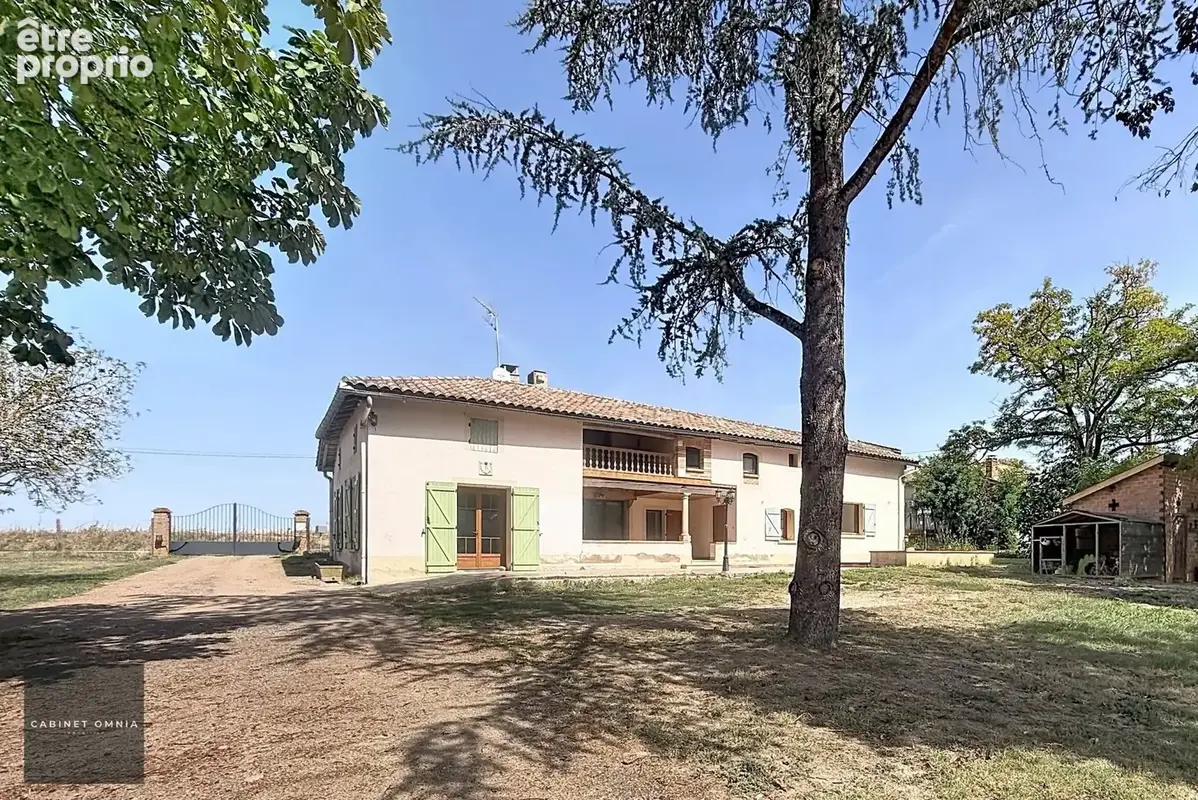 Photo Maison à Castelmayran au prix de 248 000€