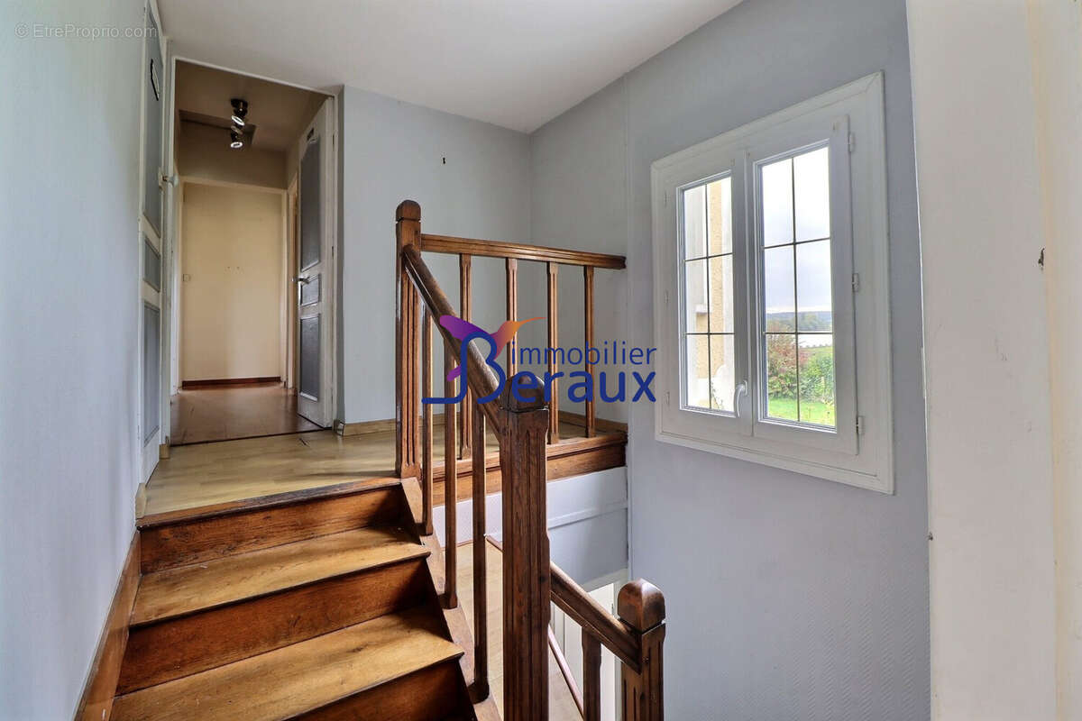 Maison à LE MESNIL-SOUS-JUMIEGES