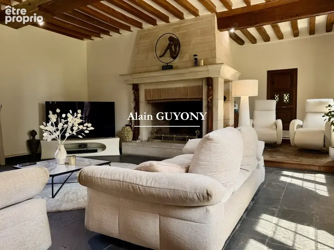 Maison 6 pièces 203 m² à vendre à Pont-L'eveque (14130) - photo 2