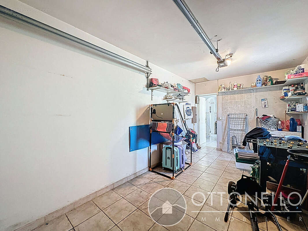 Maison à ROQUEBRUNE-SUR-ARGENS