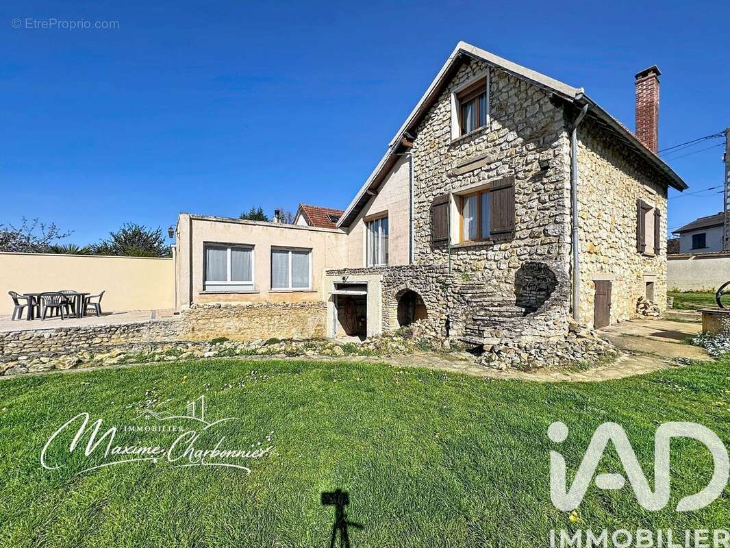 Photo 2 - Maison à VERT-SAINT-DENIS