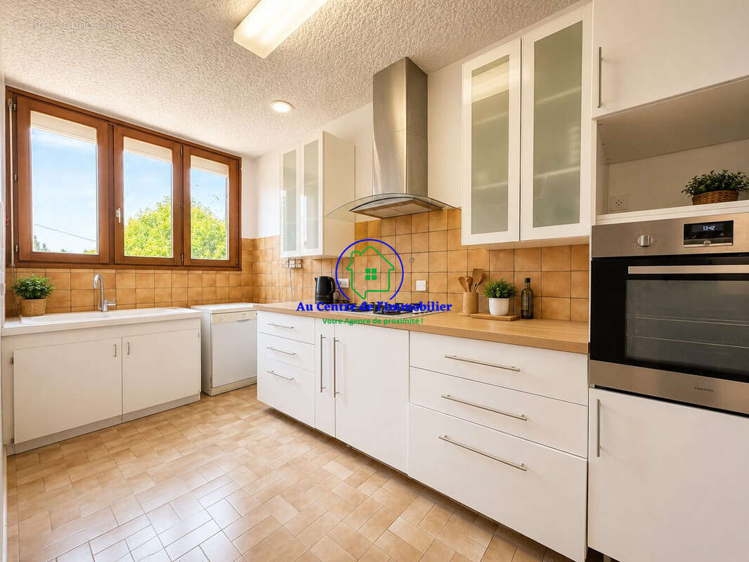 Maison 132 m² à Laroque-Timbaut  - photo 3
