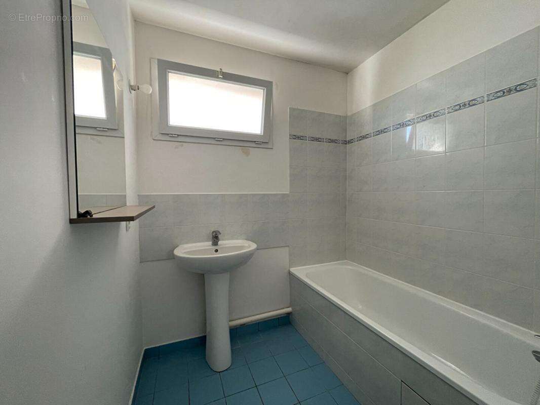 Appartement à EPERNON