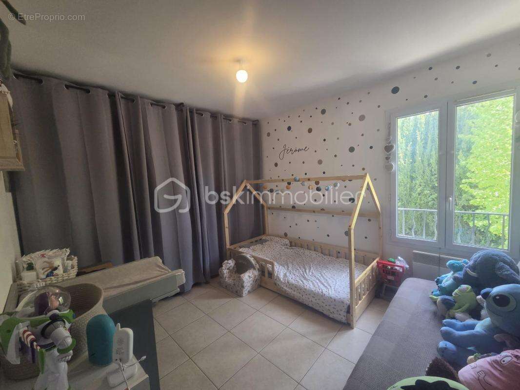 Maison à LA BASTIDE-DES-JOURDANS