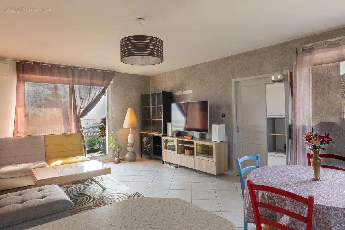 Appartement à VALENCIN