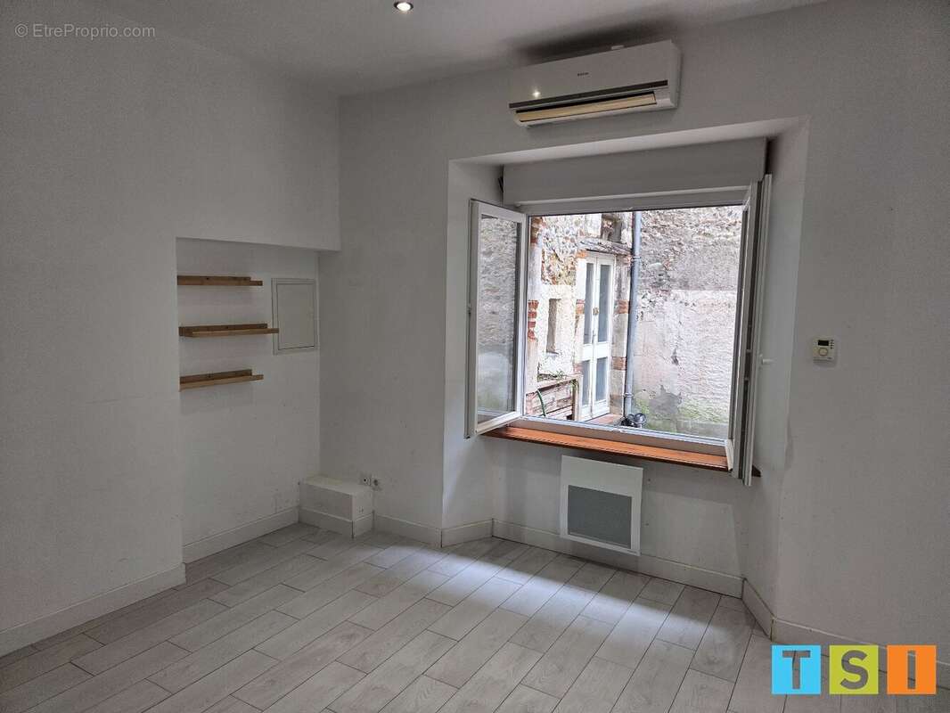 Appartement de 80 m² sur 2 étages avec 1 cour de 43 m², centre ville - photo 4