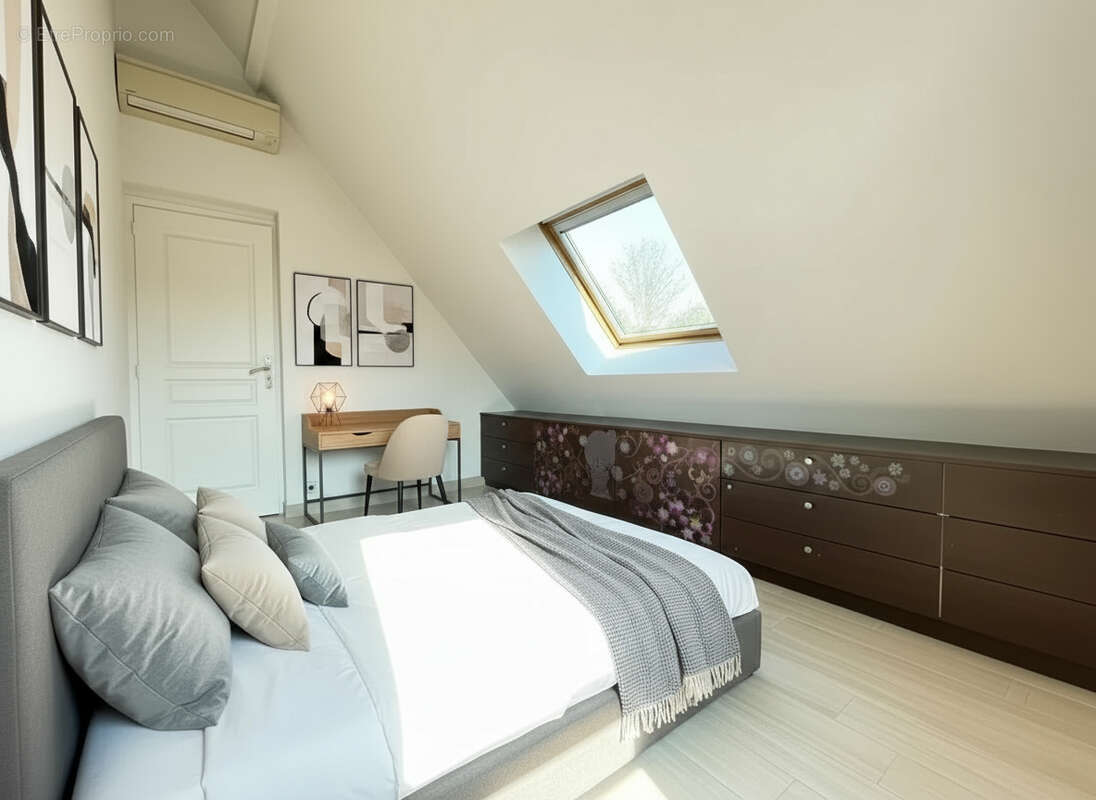 Maison à VERRIERES-LE-BUISSON