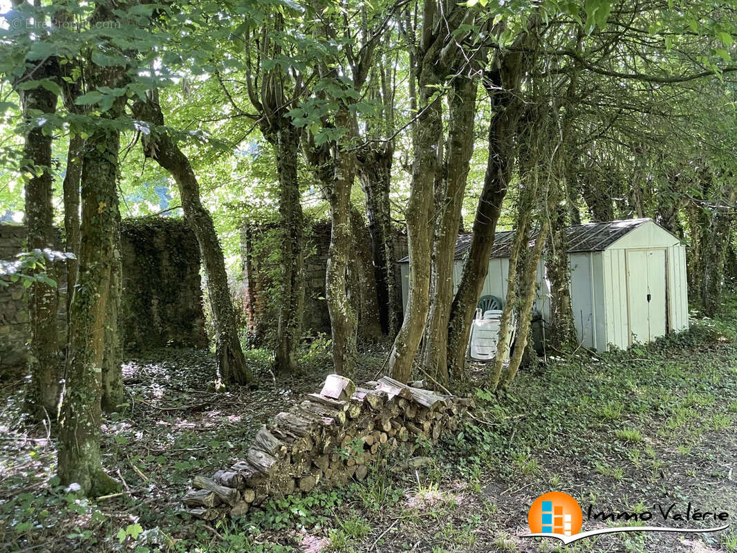 Terrain à CHARMES