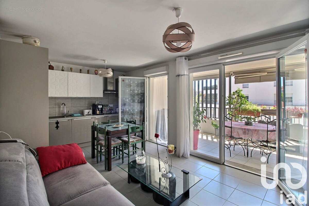 Photo 3 - Appartement à MARSEILLE-3E