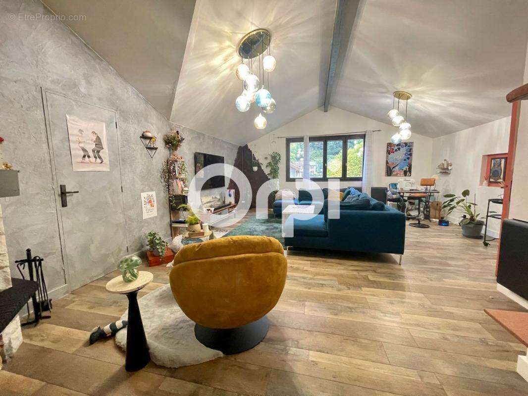 Appartement à VILLARD-BONNOT