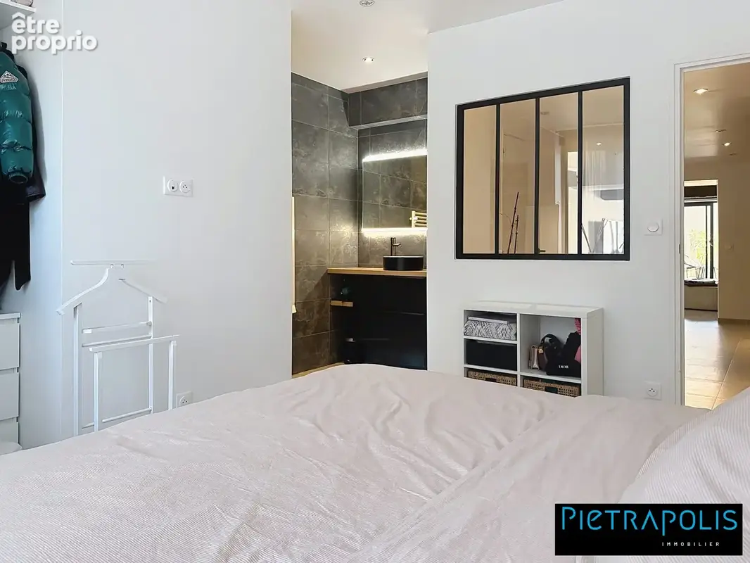 Appartement 50 m² à Charentay  - photo 8
