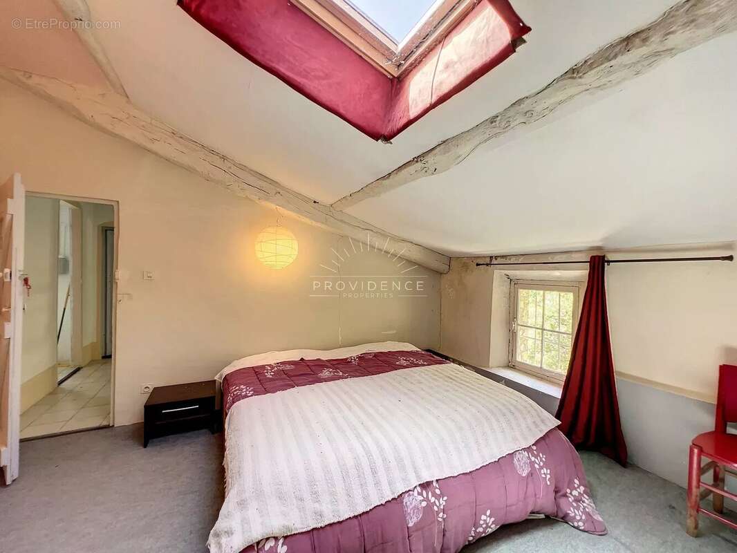 Maison à SAINT-CEZAIRE-SUR-SIAGNE