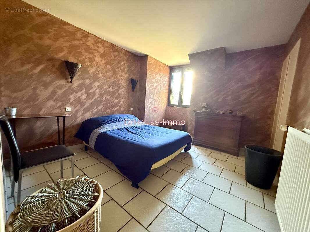 Maison à SAINT-CYPRIEN