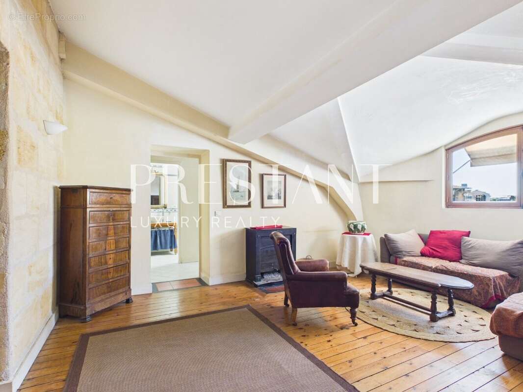 Appartement à BORDEAUX