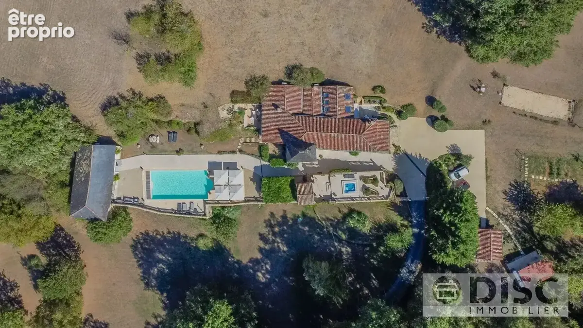 Propriété de charme avec piscine, jacuzzi et 7 hectares dans un environnement préservé - photo 36