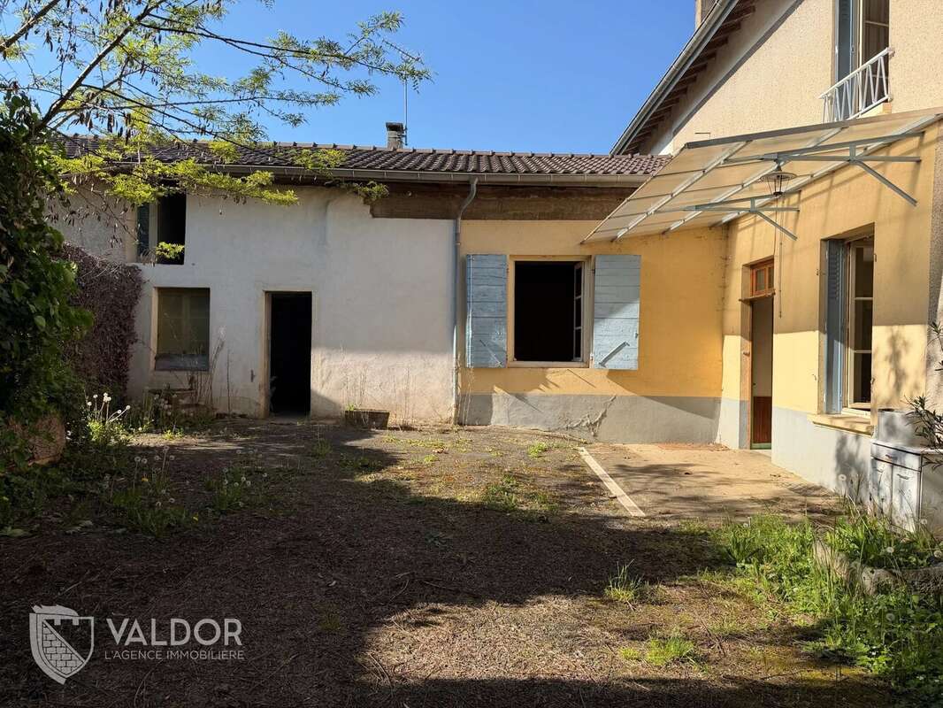 Maison à CHALEINS