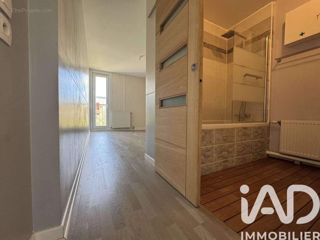 Photo 2 - Appartement à LES ULIS