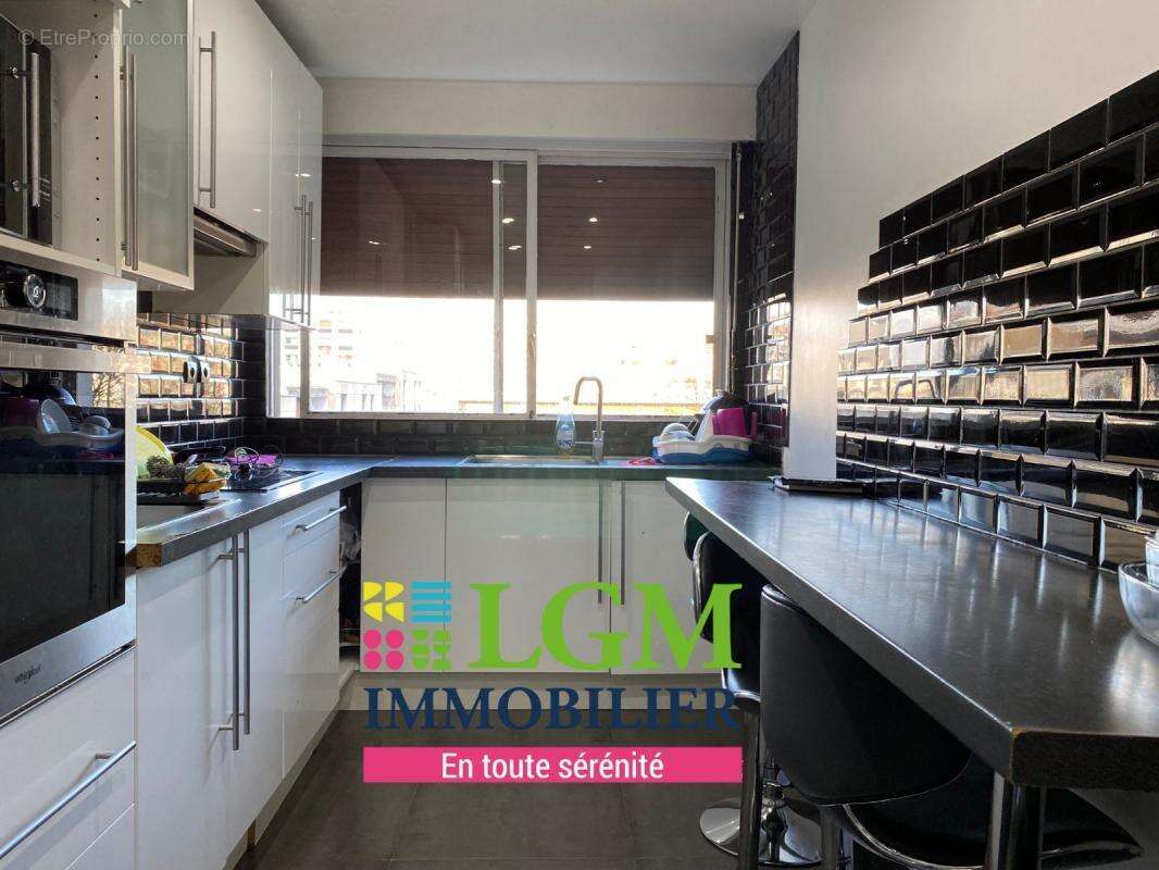 Appartement À Vendre - photo 2